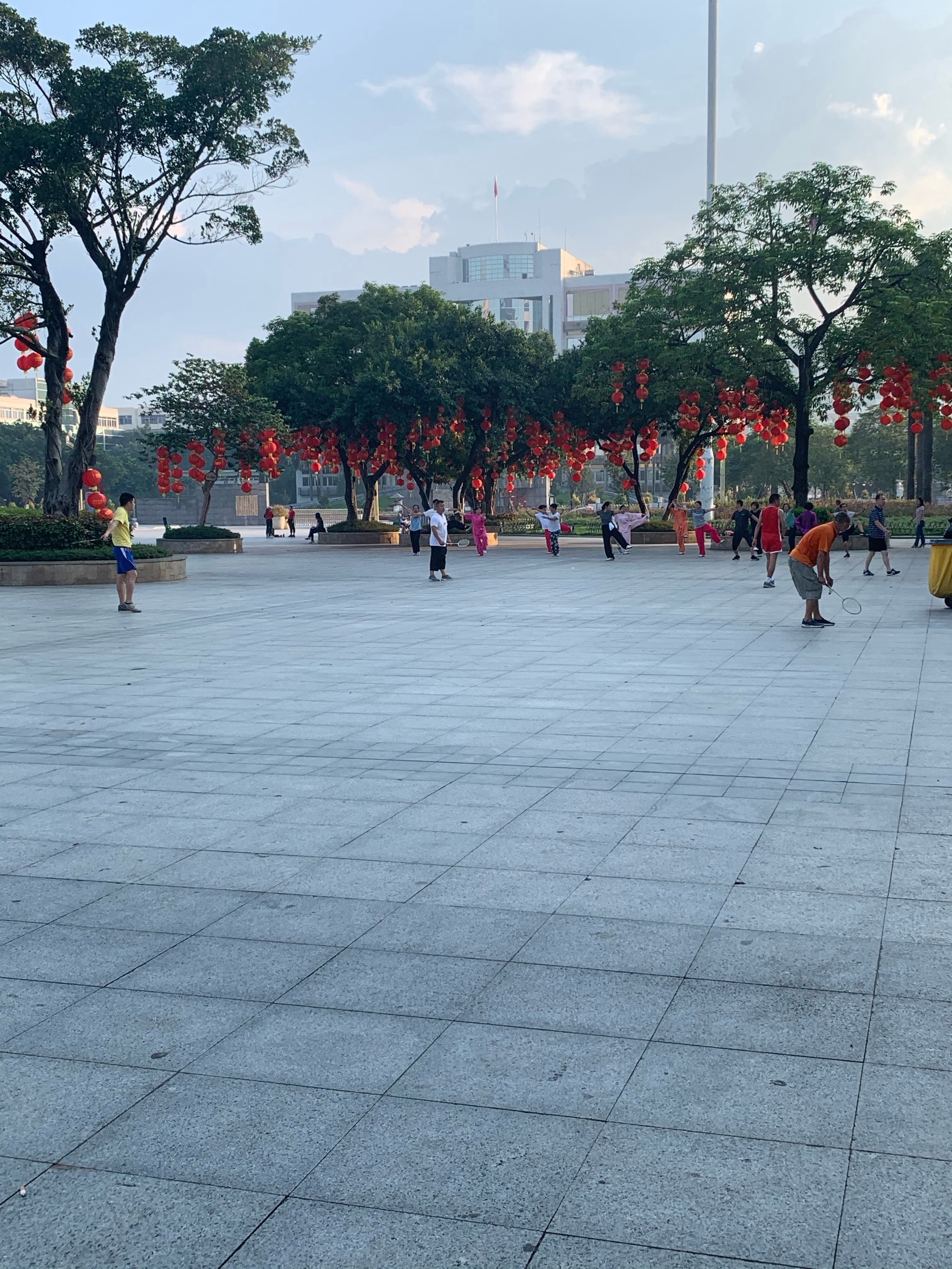 公明广场(公明广场大仟里在哪个出口)